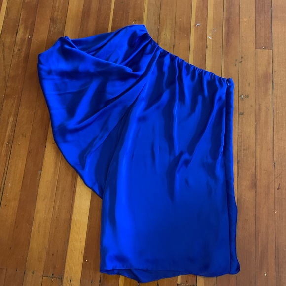 Aqua Dresses & Skirts - Bloomingdales Aqua Dress size 6